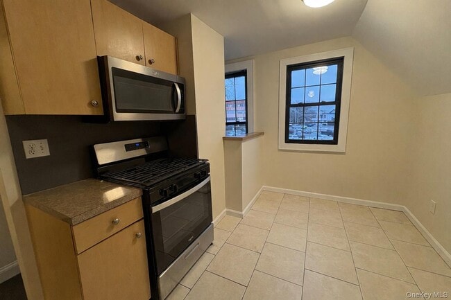 Building Photo - 41 S Central Ave