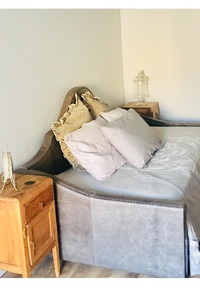 Building Photo - 5644 Yolanda Ave