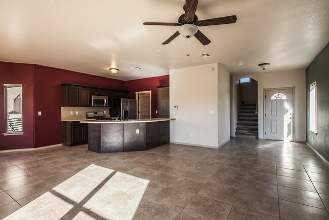 Building Photo - STYLISH NORTHEAST EL PASO HOME FOR RENT