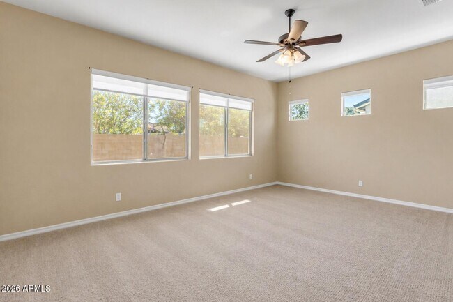 Building Photo - 2827 E Muirfield St