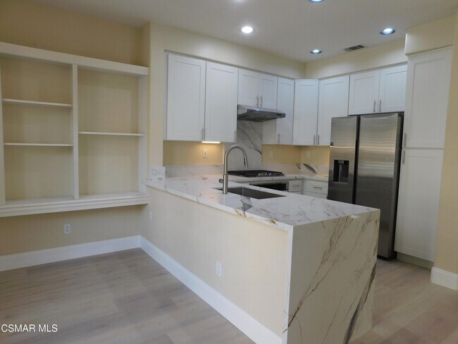 Building Photo - 4887 Santo Dr