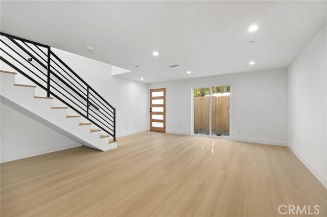 Building Photo - 4513 Rosewood Ave