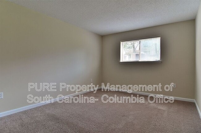 Building Photo - 515 Menlo Dr