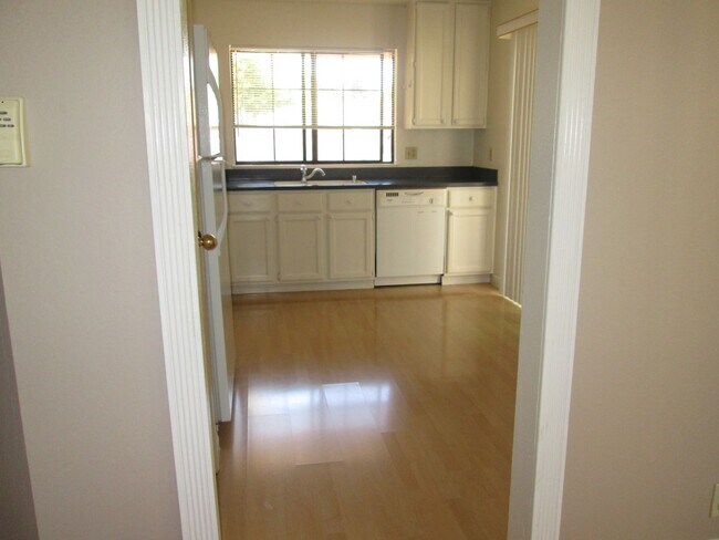 Building Photo - 3 Bedroom/2 Bath House in the Arbors Area SLO