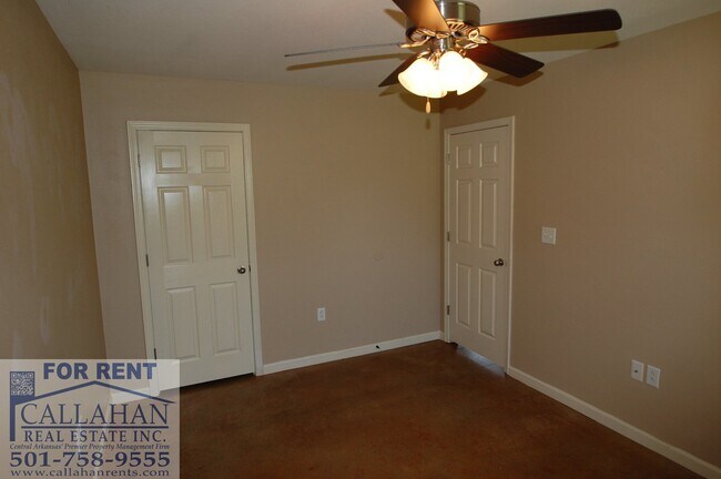 Building Photo - 8005 Langer Dr