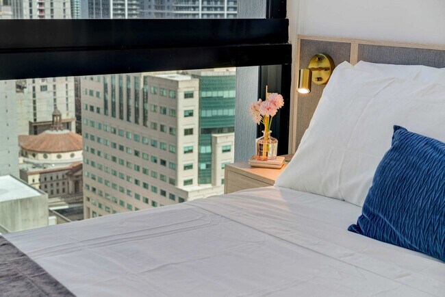 Building Photo - 225 N Miami Ave