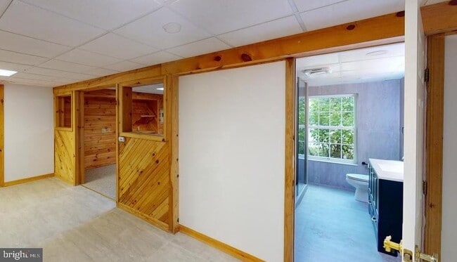 Building Photo - 202 Lakeside Loop