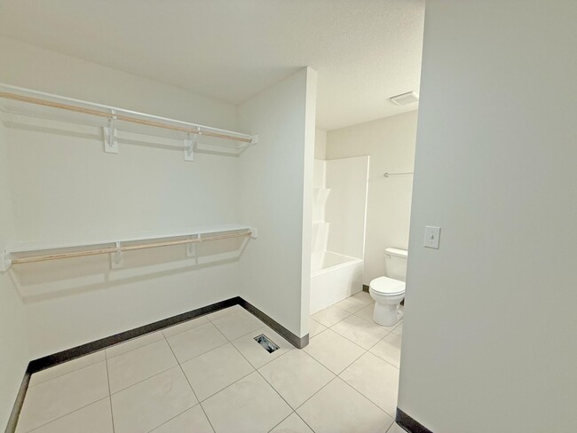 Building Photo - 8125 N Brown Station Rd