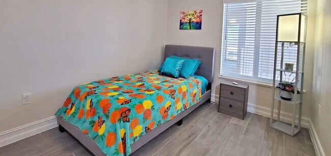 Building Photo - For rent condo Space Coast River Front