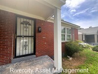 Building Photo - 1567 David St