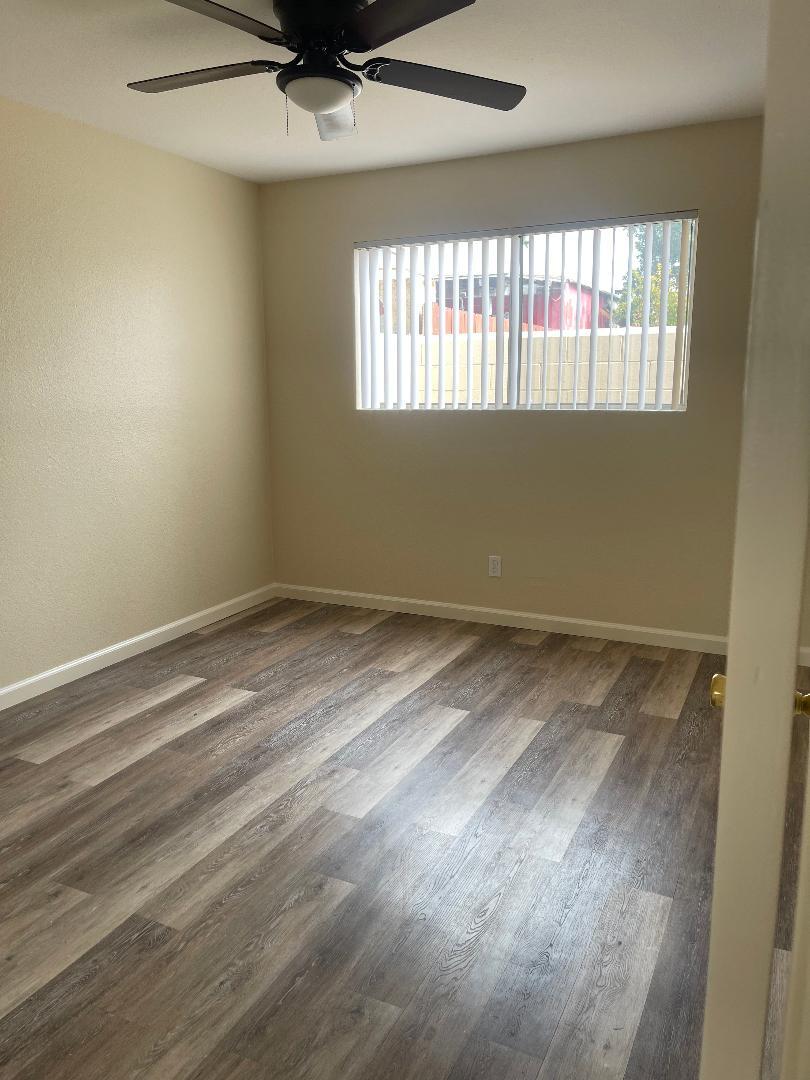 Building Photo - 721 12th St