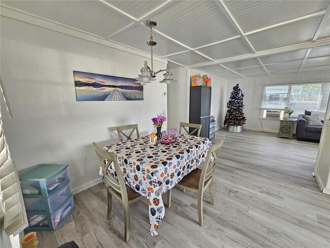 Building Photo - 321 4th St W