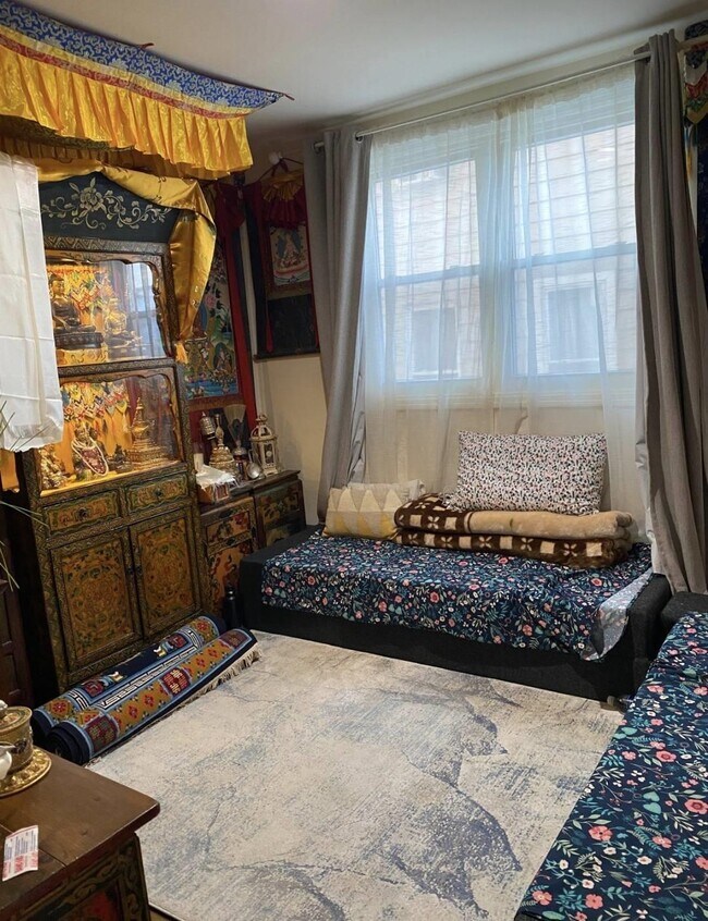 Building Photo - 166 Front St