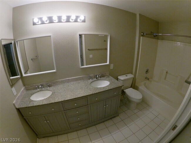 Building Photo - 5710 E Tropicana Ave