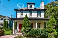 Building Photo - Enjoy living the good life in this 3 bedroom, 2 bathroom home