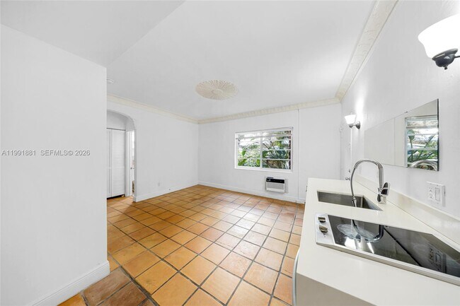 Building Photo - 844 Jefferson Ave