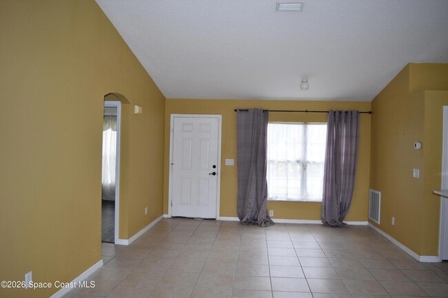 Building Photo - 2749 Freehold Ave SE