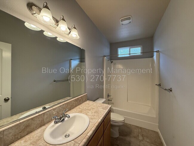 Building Photo - 134 Degarmo Dr