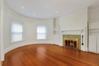 Building Photo - 119 Park St