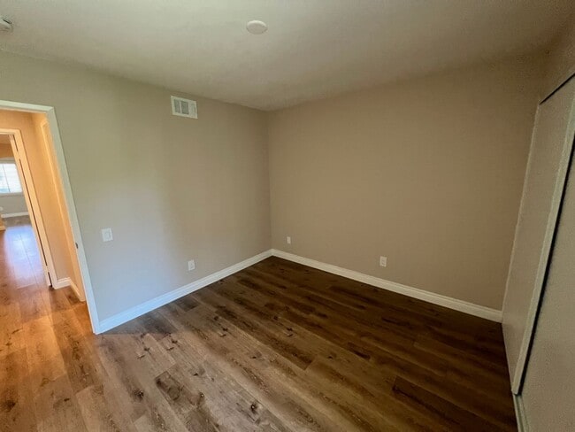 Building Photo - Charming & Modern Capri Model Home for Rent in Leisure Village