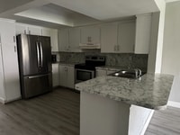 Building Photo - 7902 NW 70th Ct
