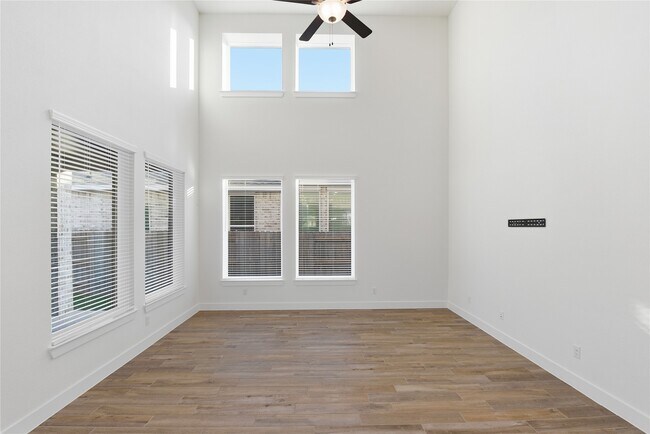 Building Photo - 7734 Clover Gully Ln