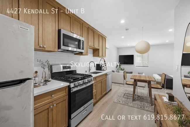 Building Photo - 4427 Kendall St