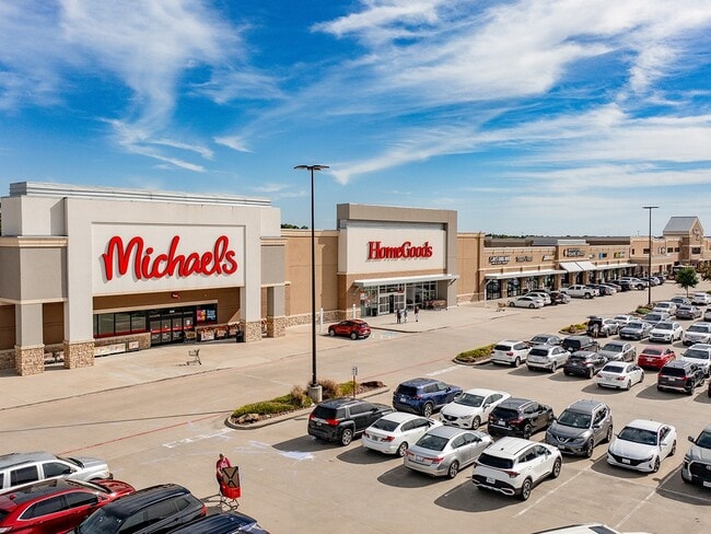 Building Photo - 4911 Bella Danielle Ct