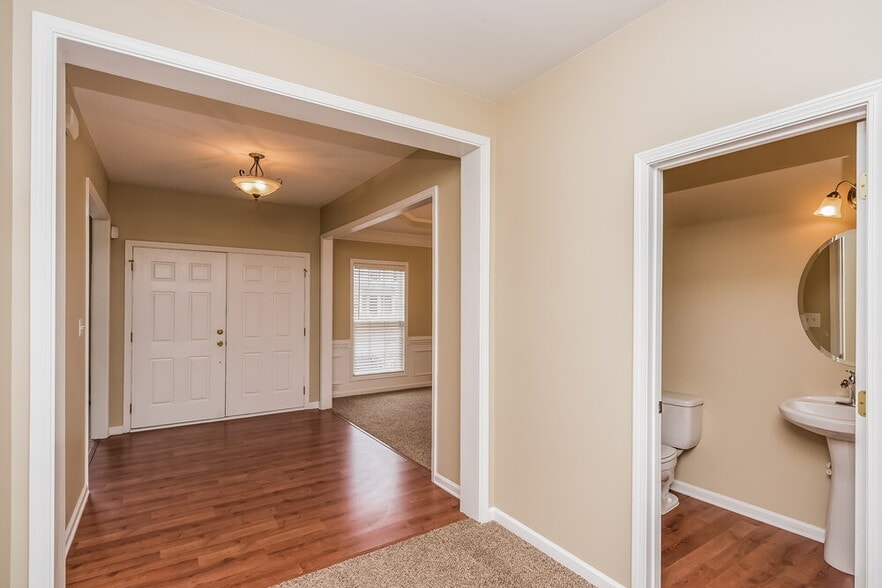 Building Photo - 13633 Porter Creek Rd