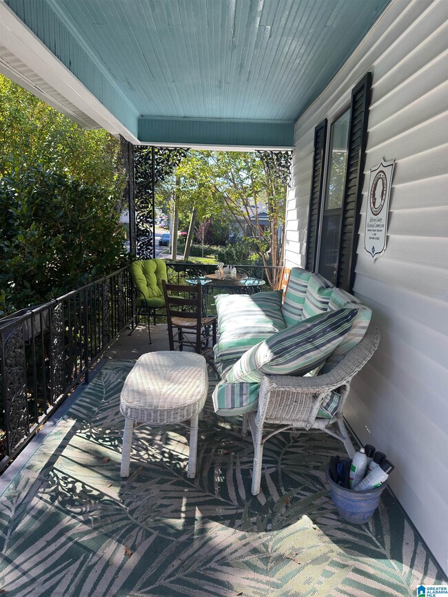 Building Photo - 3904 8th Ct S