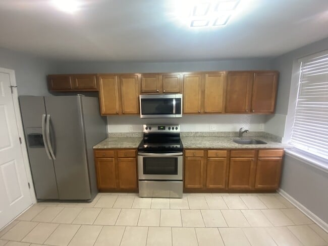 Building Photo - 1105 N Collington Ave