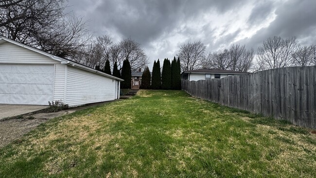 Building Photo - 3535 Robey Ave