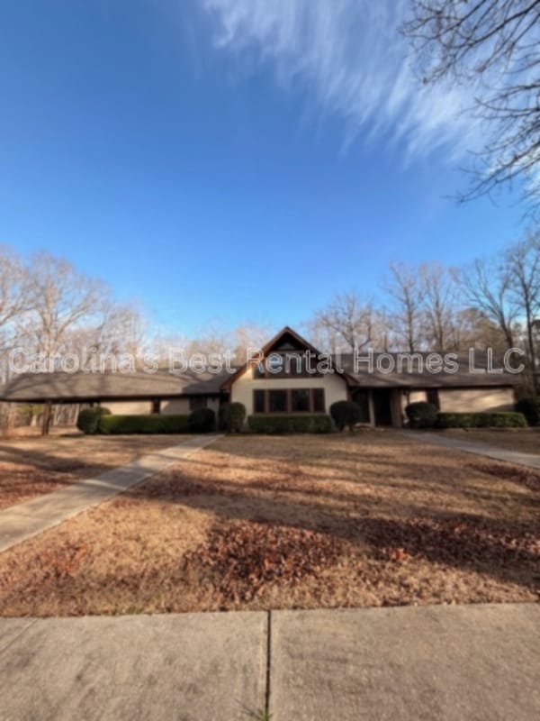 Building Photo - 250 Running Deer Rd