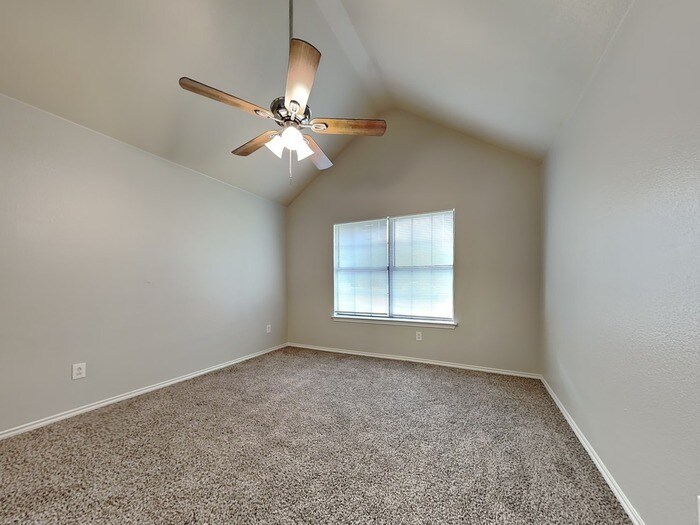 Building Photo - 11825 Hickory Garden Dr