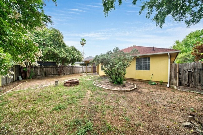 Building Photo - Charming NE Side Home Now Available in the...