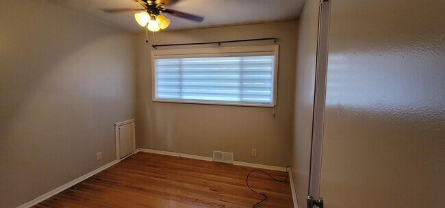Building Photo - 3810 E Pawnee Ct