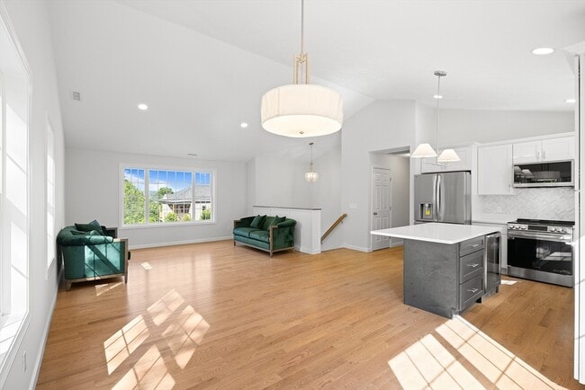 Building Photo - 45 Brookfield Rd