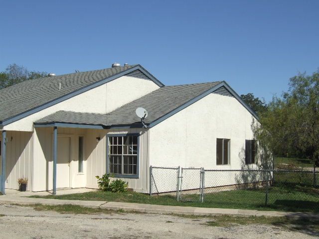 Building Photo - 1025 Sutton Dr