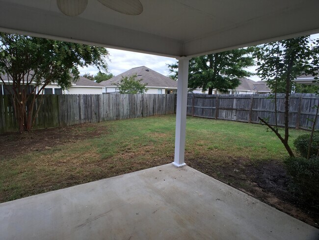 Building Photo - 9840 Empress Blvd