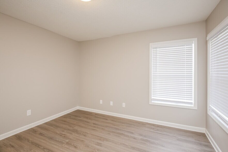 Building Photo - 802 Pinder Point Ct