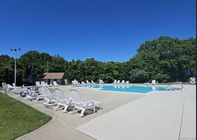 Building Photo - 23 Sierra Ct