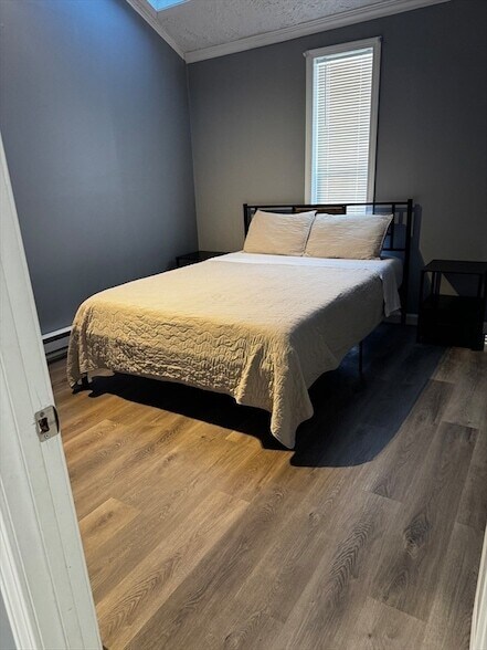 Building Photo - 6 Chamberlain Rd