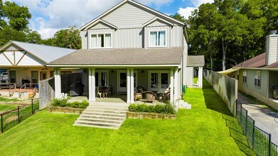 Building Photo - 1035 Timber Elm