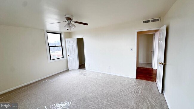 Building Photo - 4600 Duke St