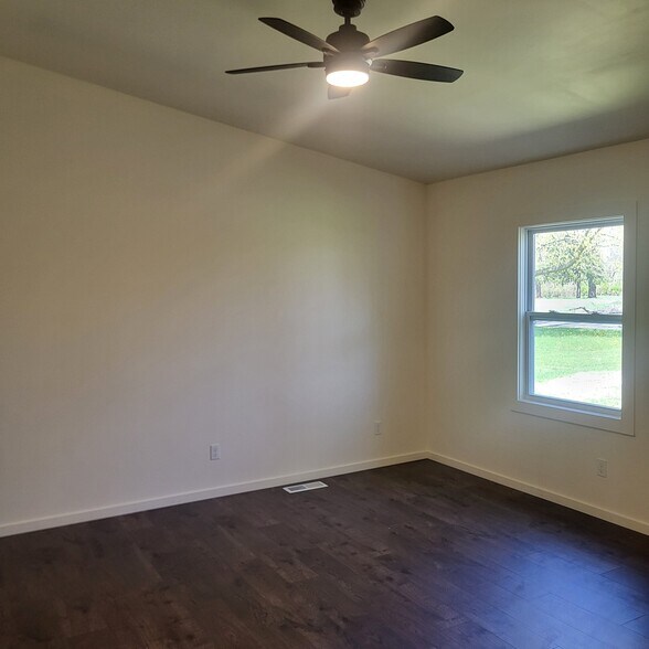 Building Photo - 968 Chicago Ave