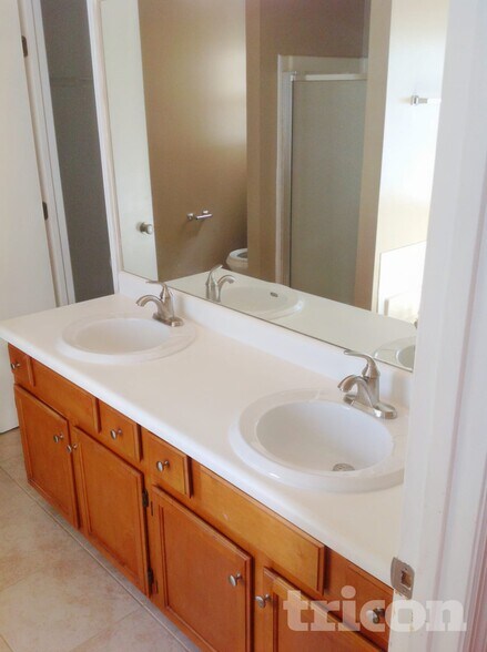 Building Photo - 3495 Baroney Ln SW