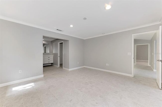 Building Photo - 1224 S View Dr