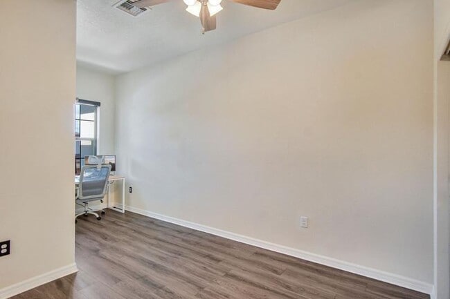 Building Photo - 2374 Post St