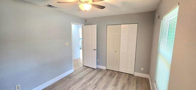 Building Photo - 1340 Paradise Ln