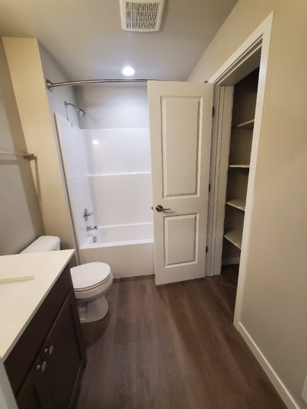 Building Photo - 2001 Good Hearted Pl